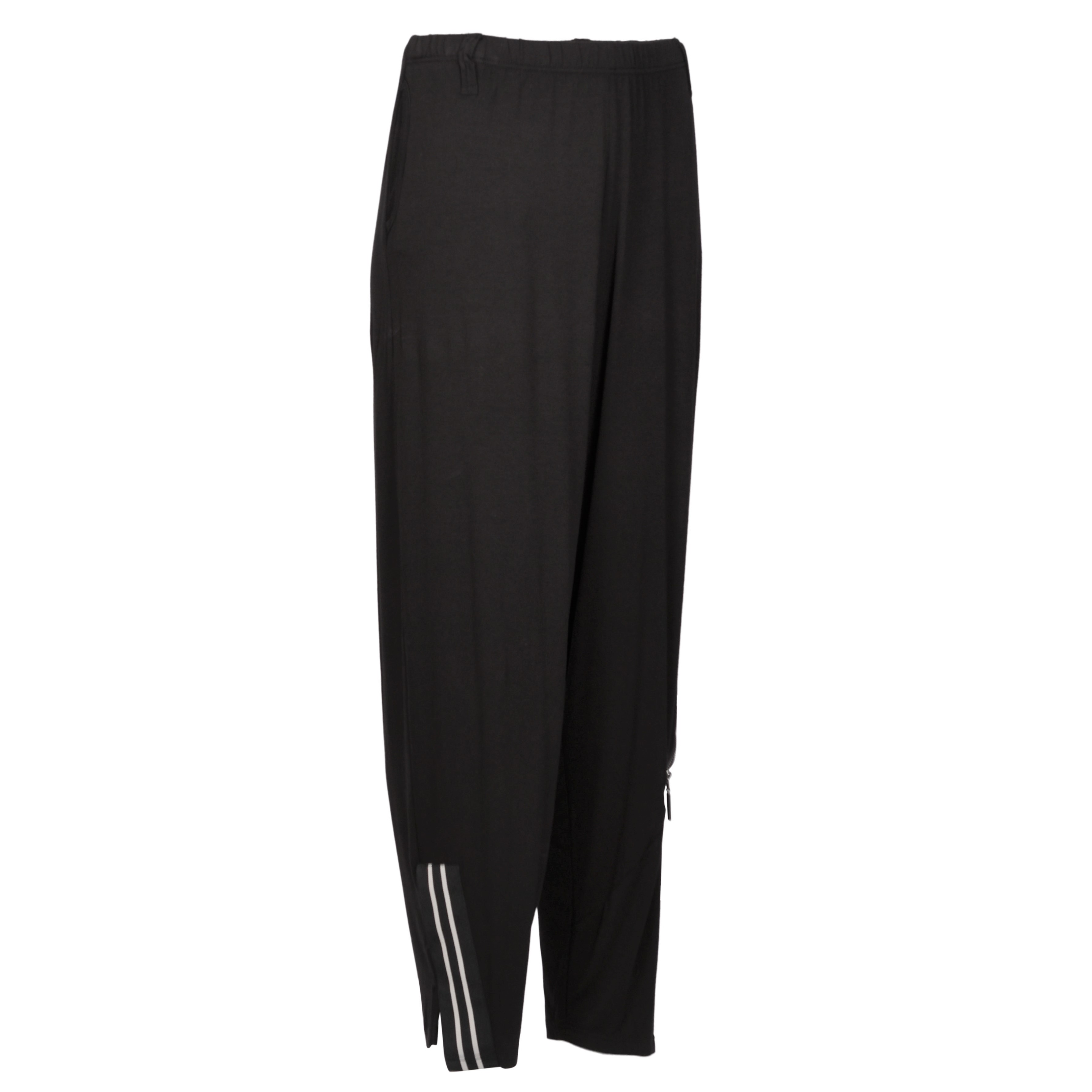 11692 black ecru